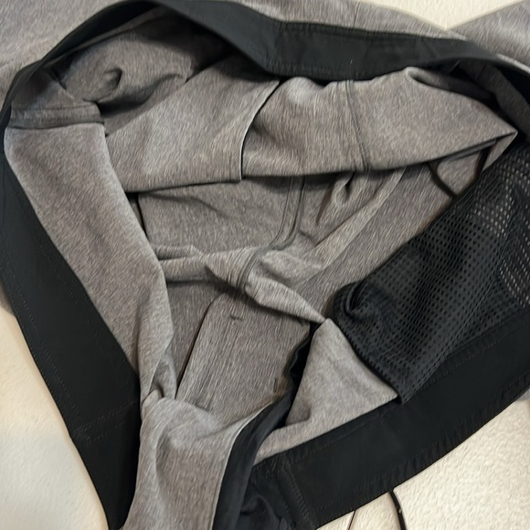 Coolibar Falcon Board Shorts Gray & Black UPF 50+ NWT Sz 38 - Picture 10 of 10